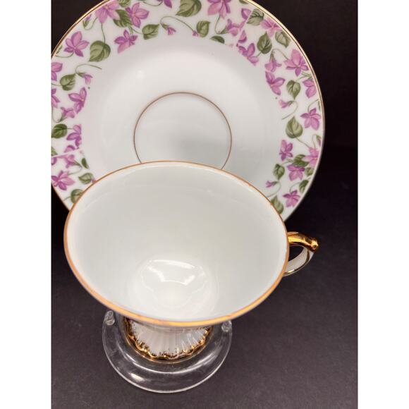 Vintage Footed Teacup and Saucer Chintz, Violet Floral w/Gold Made in Japan - Picture 6 of 16